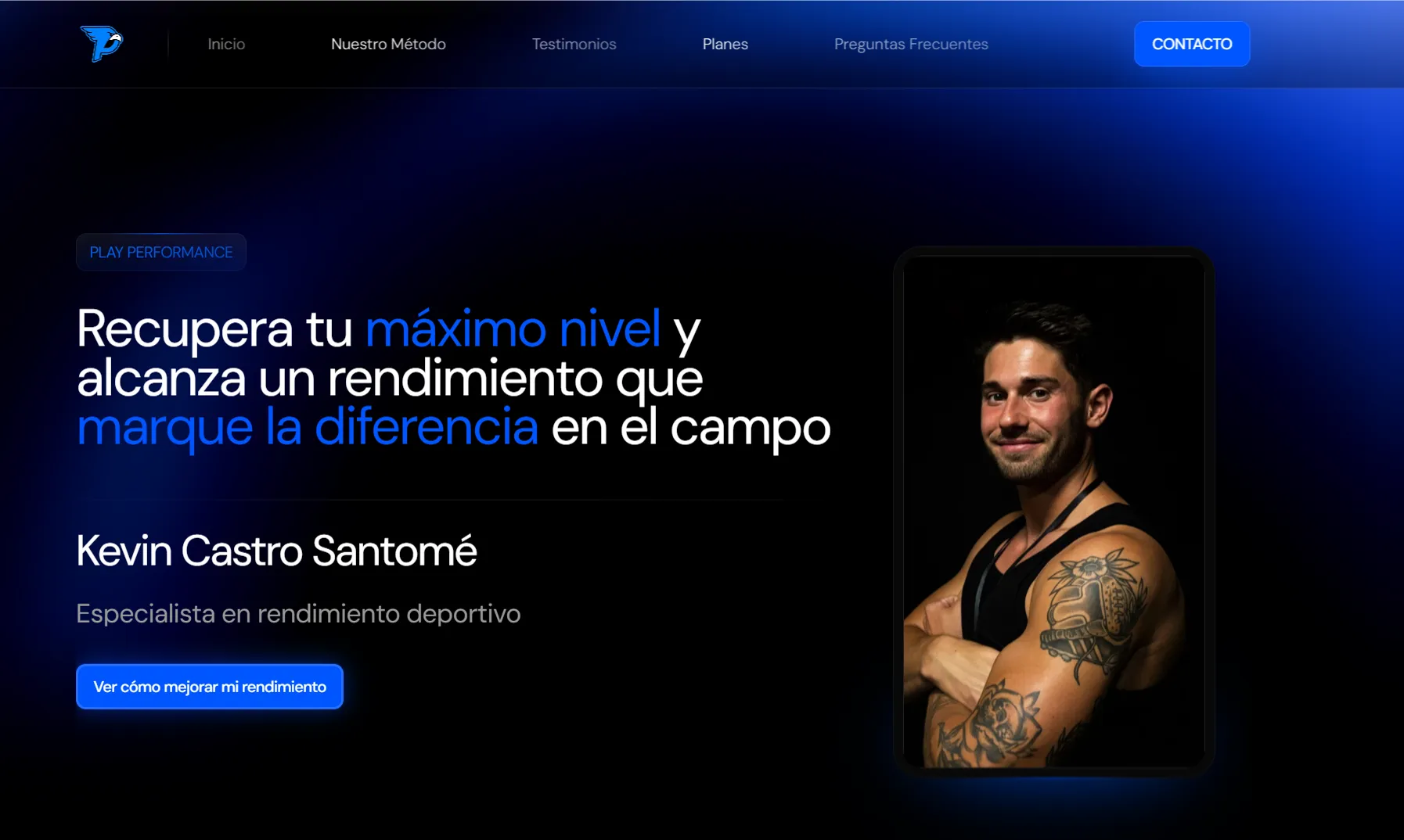 Portada de la web de Play Performance: «Recupera tu máximo nivel y alcanza un rendimiento que marque la diferencia en el campo».